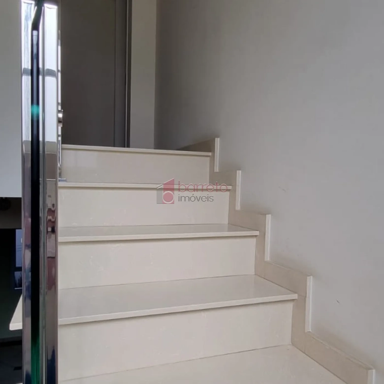 SOBRADO À VENDA – 03 QUARTOS – TORRES SÃO JOSÉ – JUNDIAÍ/SP