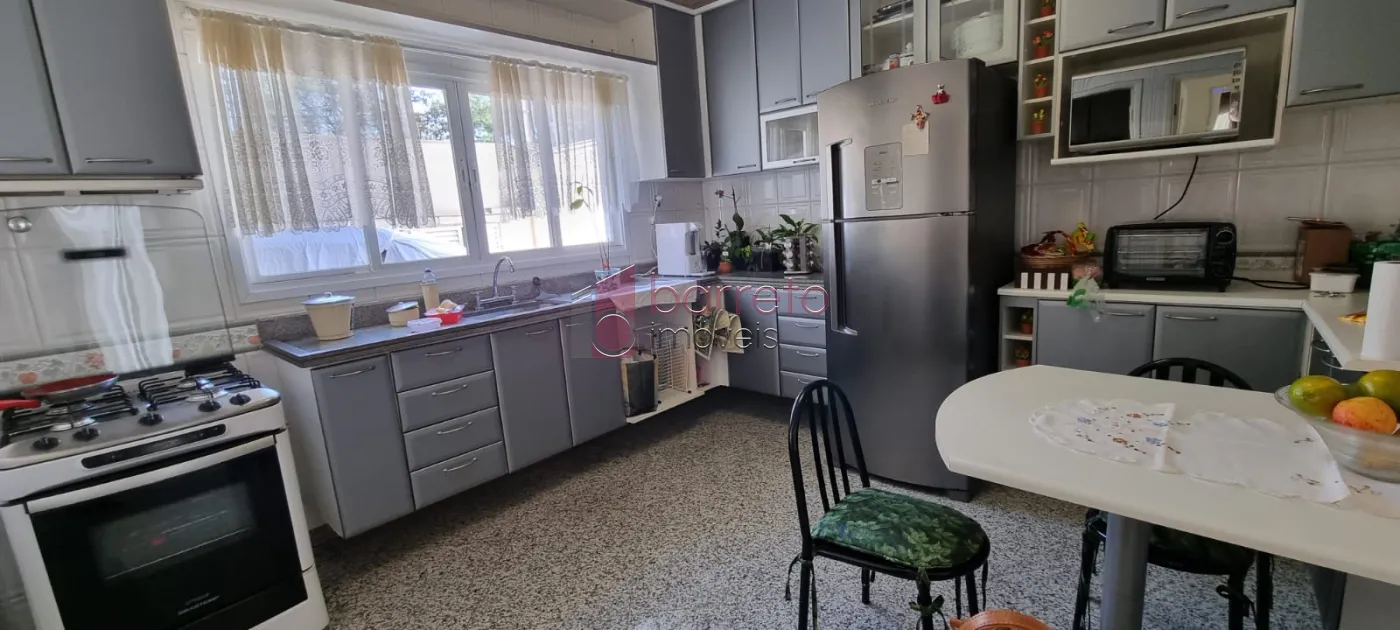 SOBRADO À VENDA – 03 QUARTOS – TORRES SÃO JOSÉ – JUNDIAÍ/SP