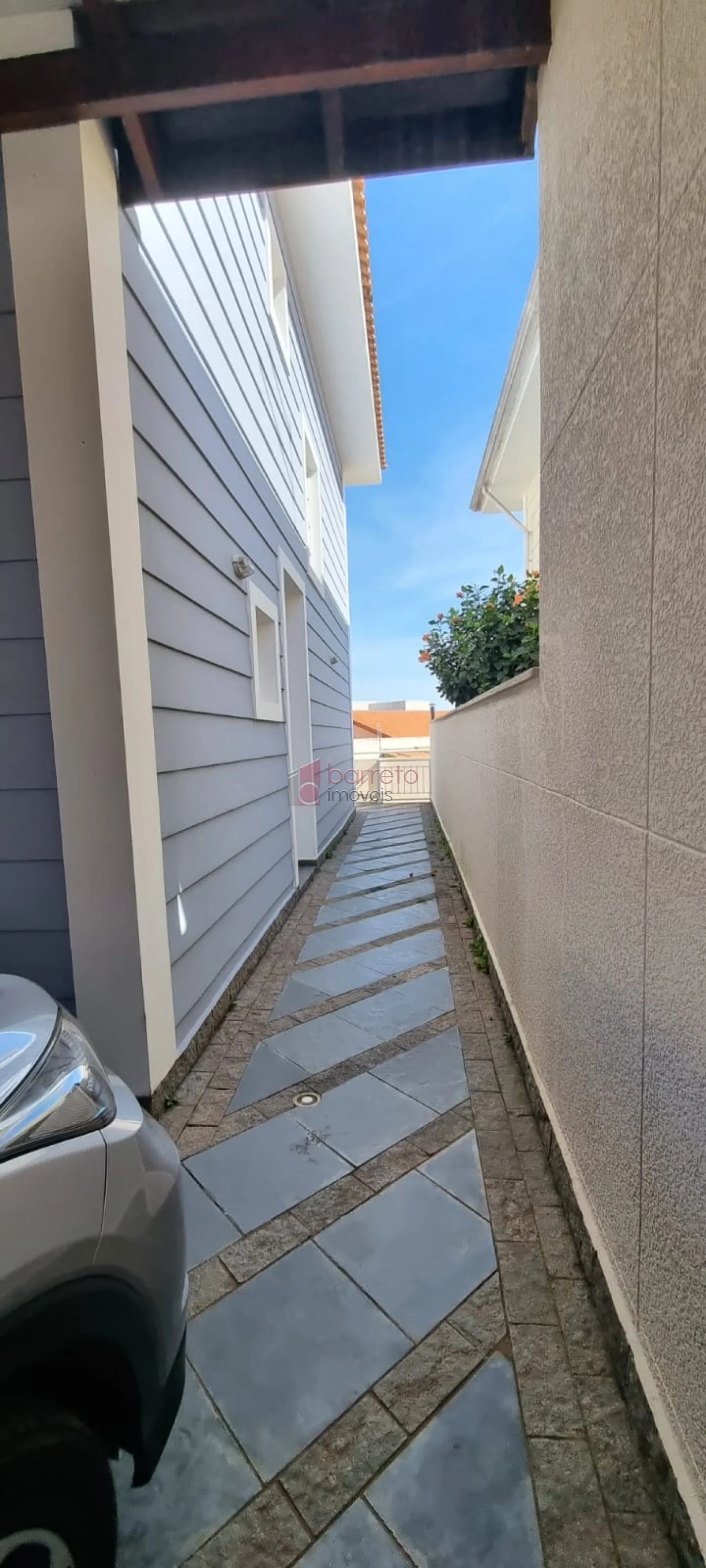 SOBRADO À VENDA – 03 QUARTOS – TORRES SÃO JOSÉ – JUNDIAÍ/SP
