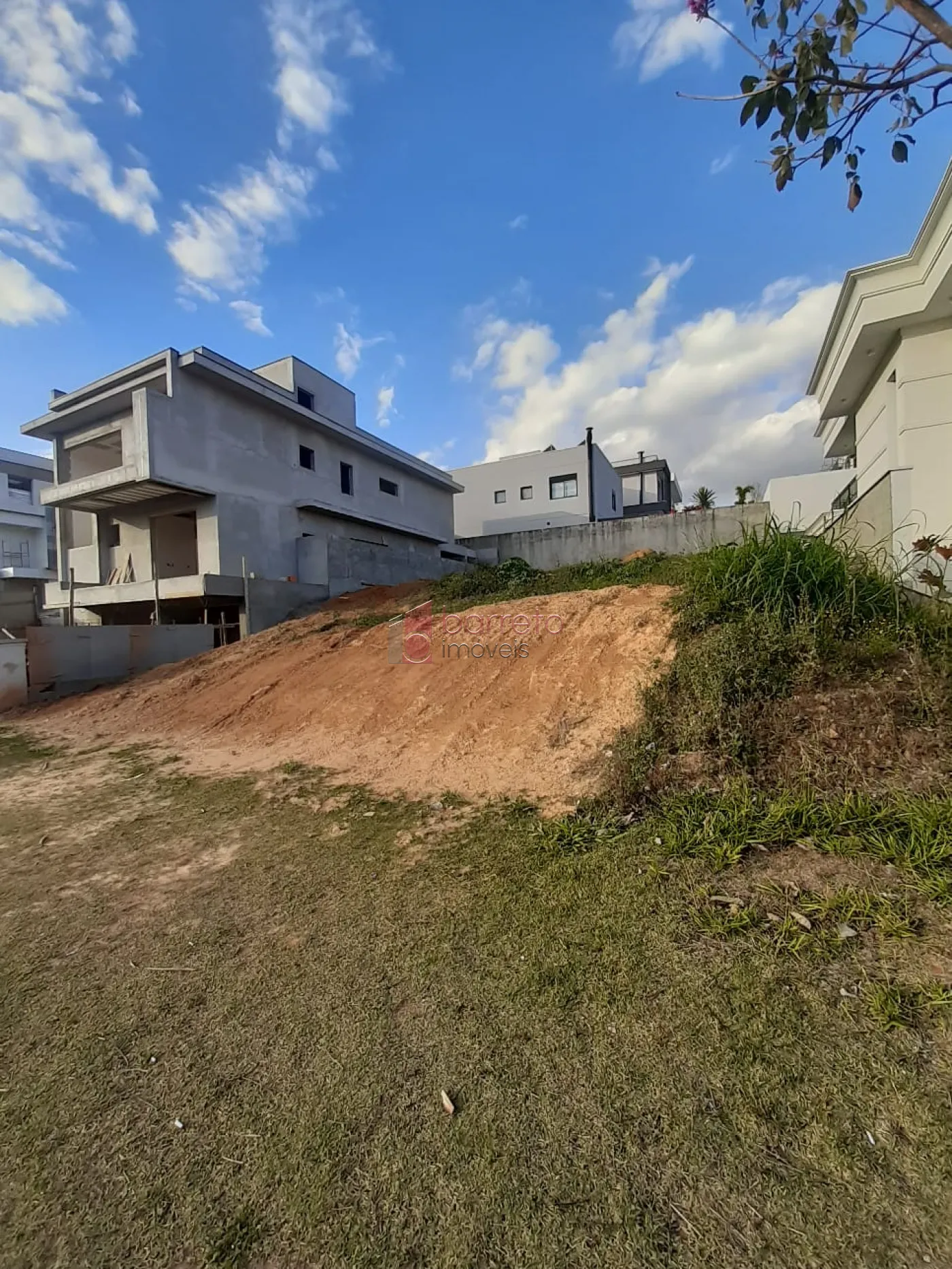 CASA PARA VENDA NO CONDOMÍNIO BRISAS JUNDIAÍ – JUNDIAÍ/SP