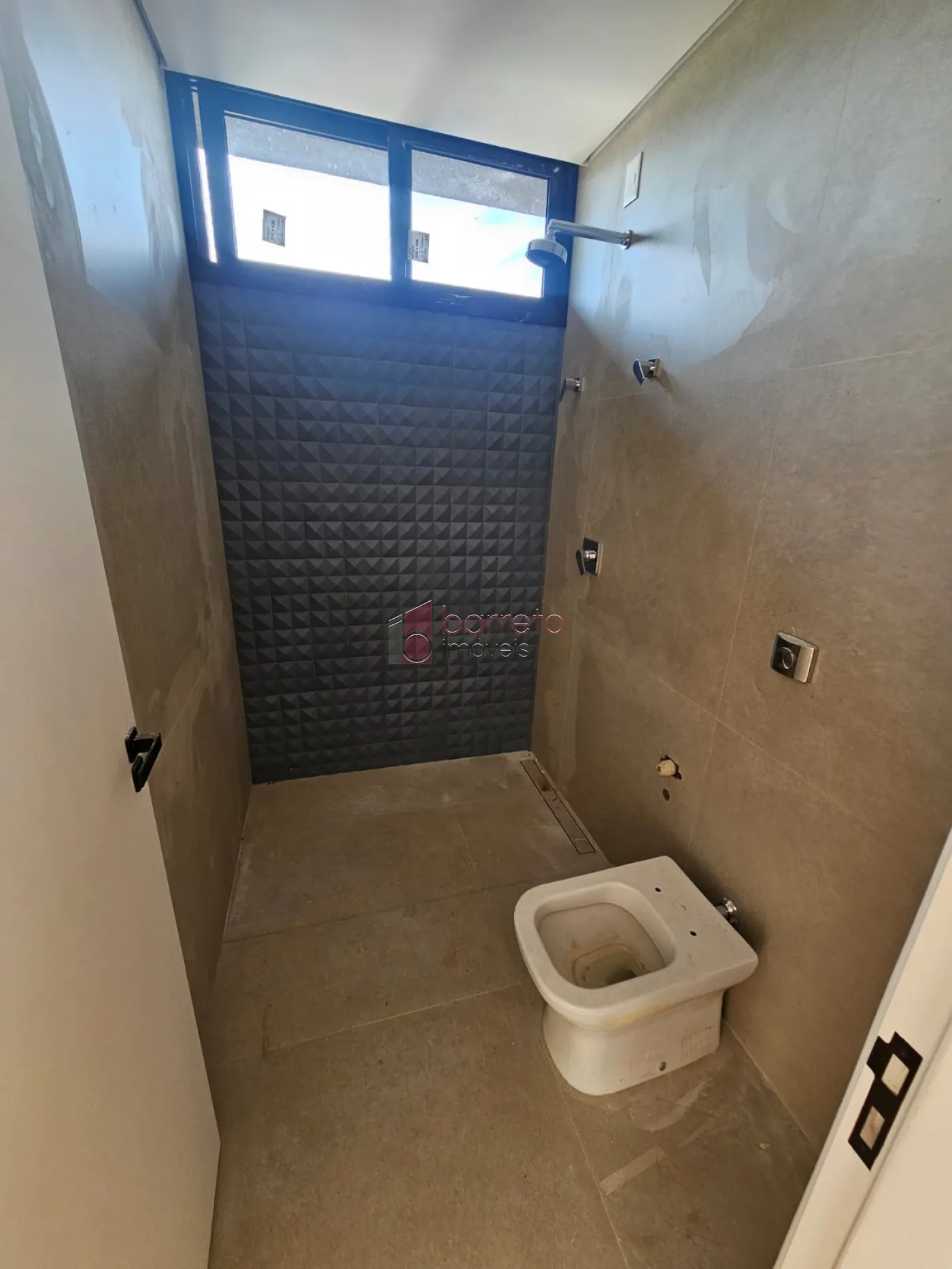 BELÍSSIMA CASA À VENDA NO CONDOMÍNIO BRISAS JUNDIAÍ – JARDIM DAS SAMAMBAIAS