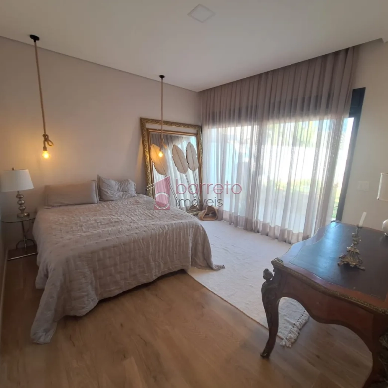 CASA À VENDA NO CONDOMÍNIO CAPITAL VILLE EM CAJAMAR/SP