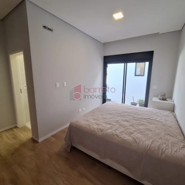 CASA À VENDA NO CONDOMÍNIO CAPITAL VILLE EM CAJAMAR/SP