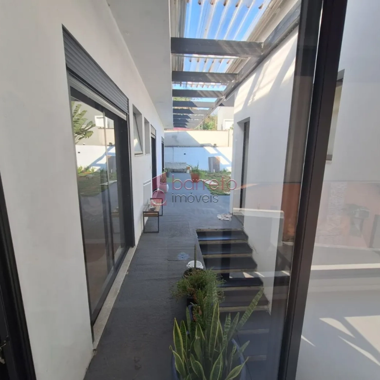 CASA À VENDA NO CONDOMÍNIO CAPITAL VILLE EM CAJAMAR/SP