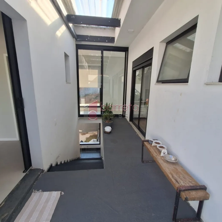 CASA À VENDA NO CONDOMÍNIO CAPITAL VILLE EM CAJAMAR/SP