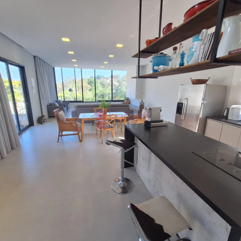 CASA À VENDA NO CONDOMÍNIO CAPITAL VILLE EM CAJAMAR/SP
