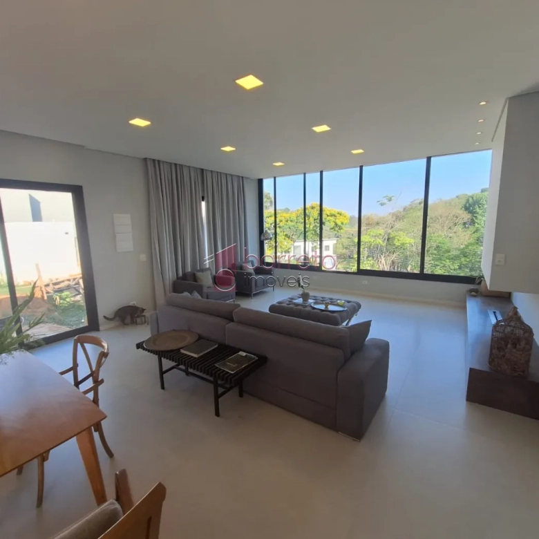 CASA À VENDA NO CONDOMÍNIO CAPITAL VILLE EM CAJAMAR/SP