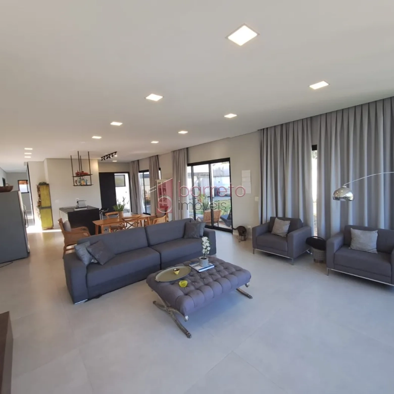 CASA À VENDA NO CONDOMÍNIO CAPITAL VILLE EM CAJAMAR/SP