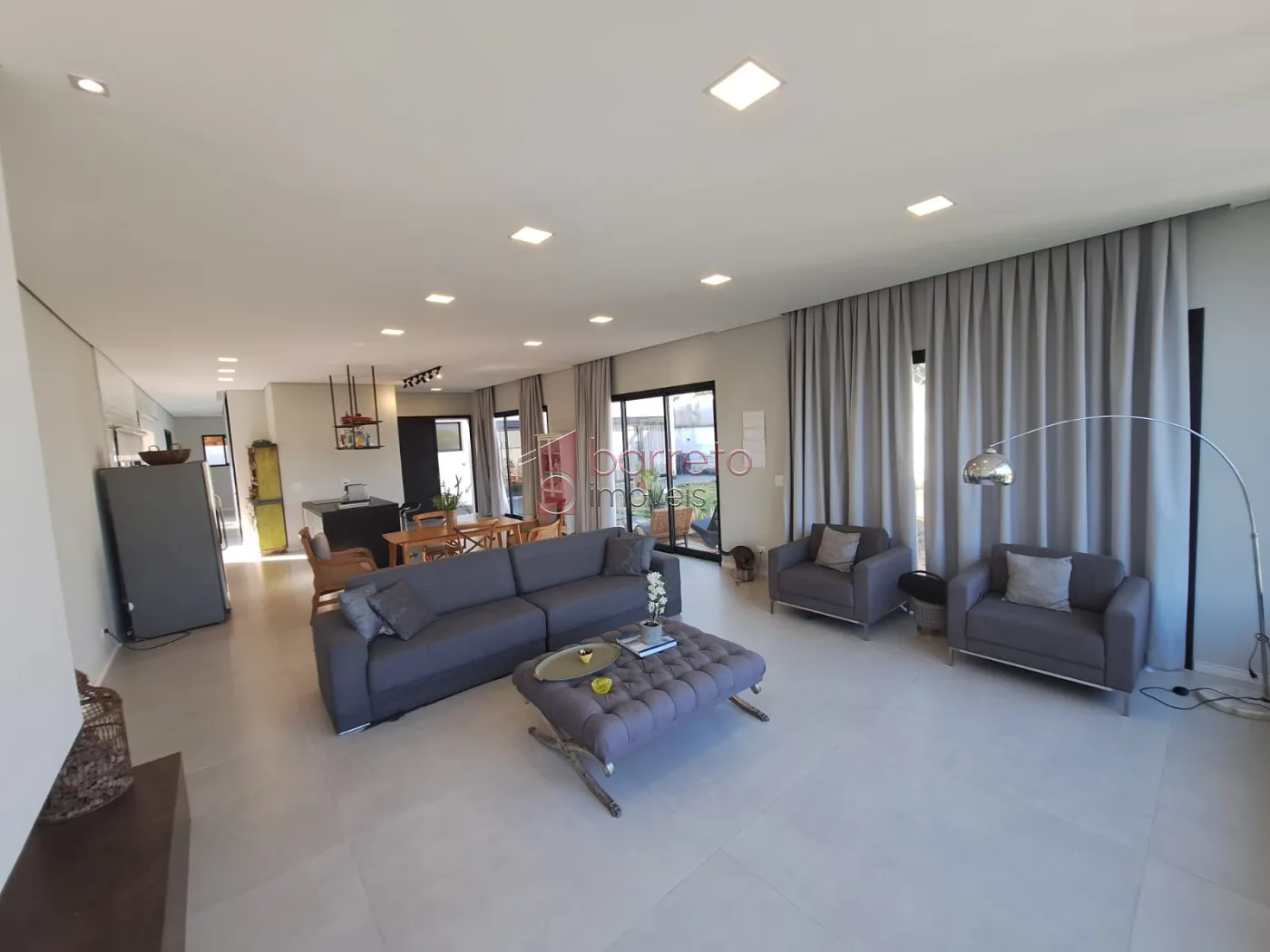 CASA À VENDA NO CONDOMÍNIO CAPITAL VILLE EM CAJAMAR/SP