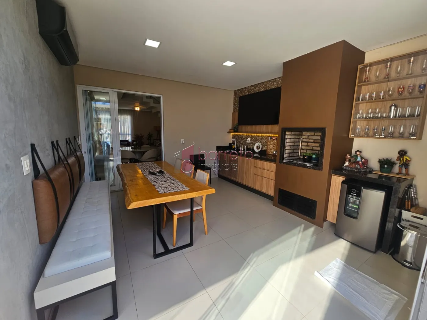 CASA À VENDA NO CONDOMÍNIO QUINTA DAS ATÍRIAS EM JUNDIAÍ/SP