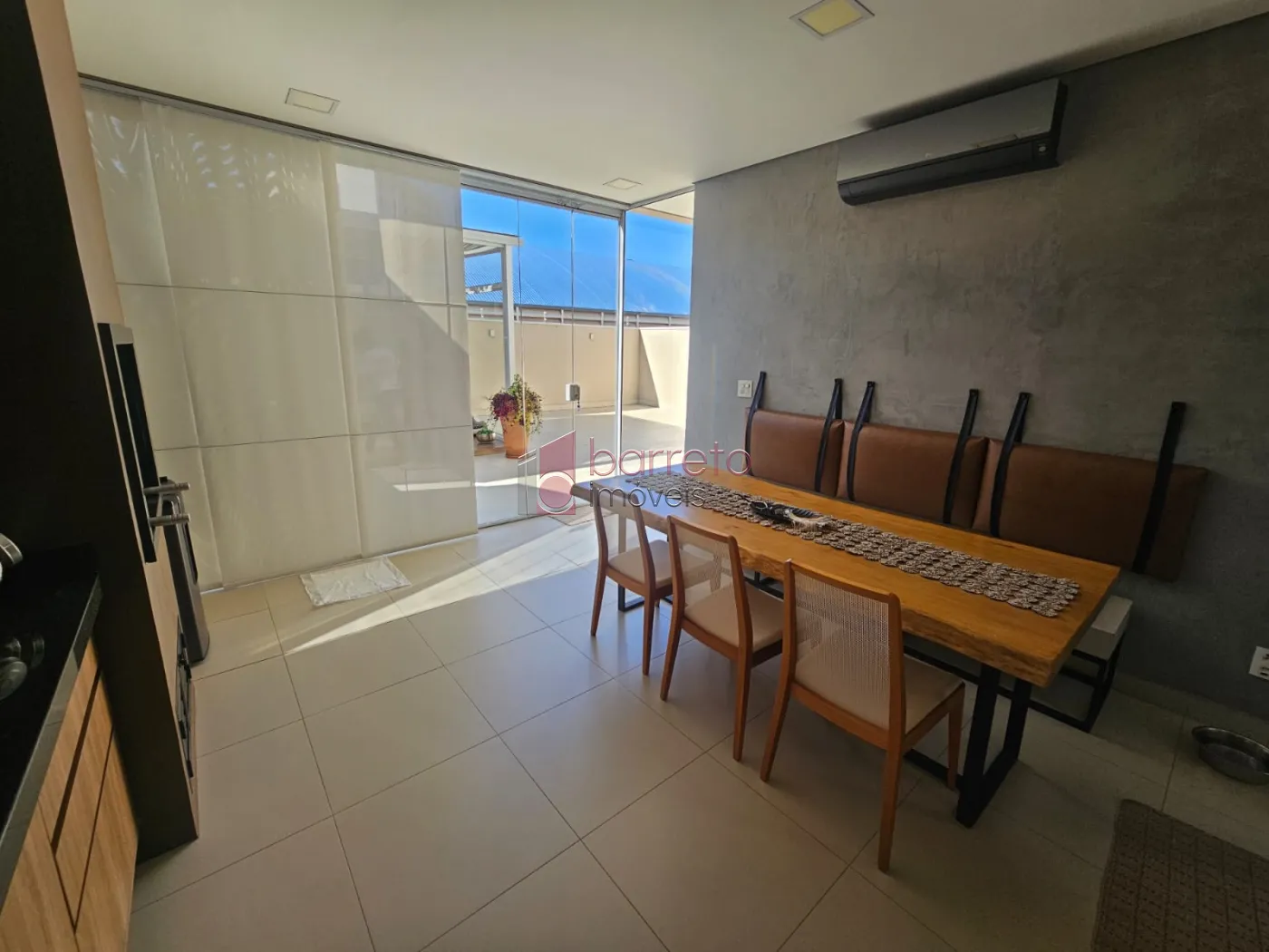 CASA À VENDA NO CONDOMÍNIO QUINTA DAS ATÍRIAS EM JUNDIAÍ/SP