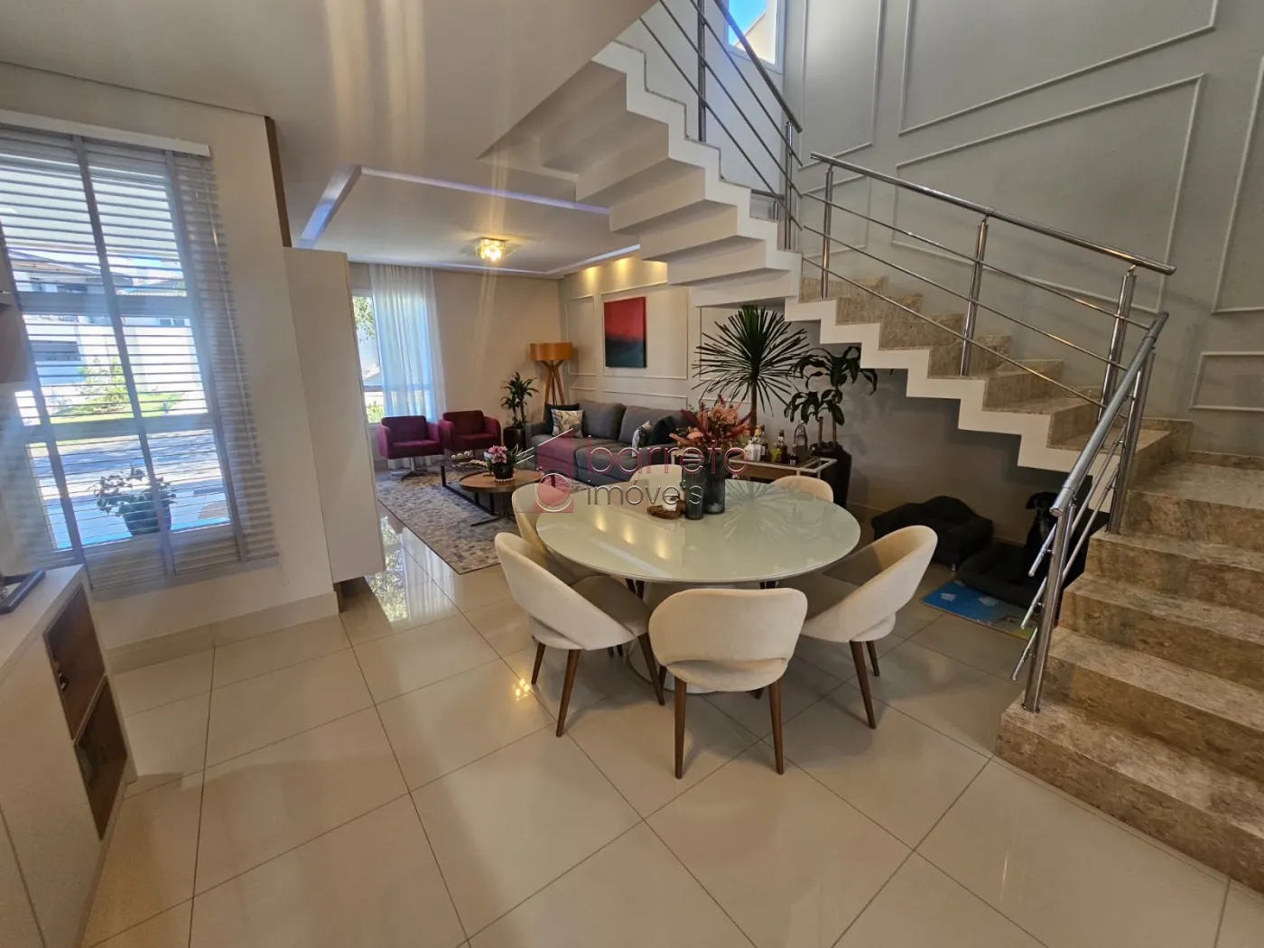 CASA À VENDA NO CONDOMÍNIO QUINTA DAS ATÍRIAS EM JUNDIAÍ/SP