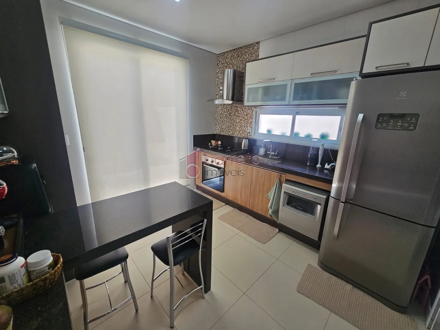 CASA À VENDA NO CONDOMÍNIO QUINTA DAS ATÍRIAS EM JUNDIAÍ/SP