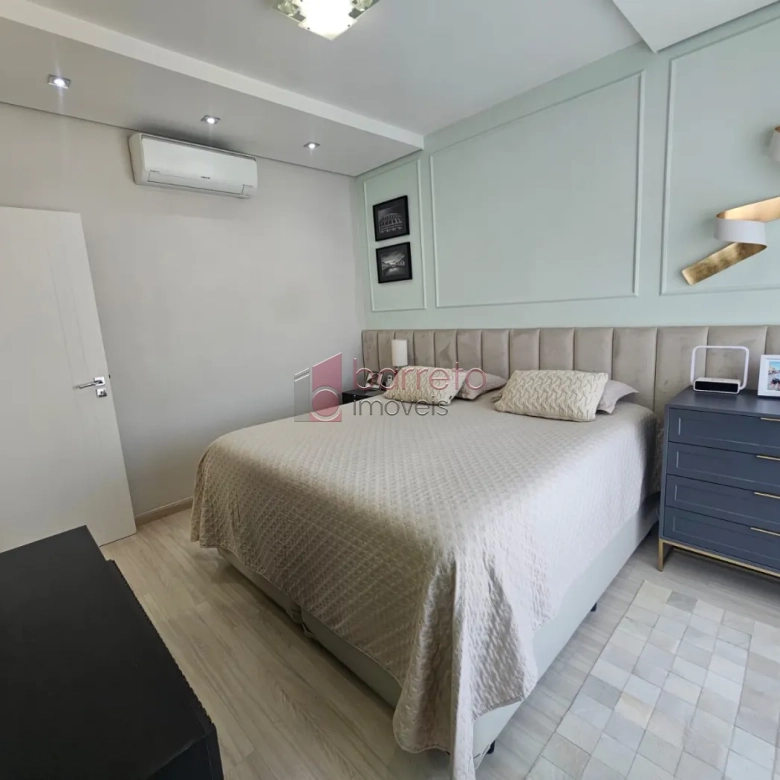 CASA À VENDA NO CONDOMÍNIO QUINTA DAS ATÍRIAS EM JUNDIAÍ/SP