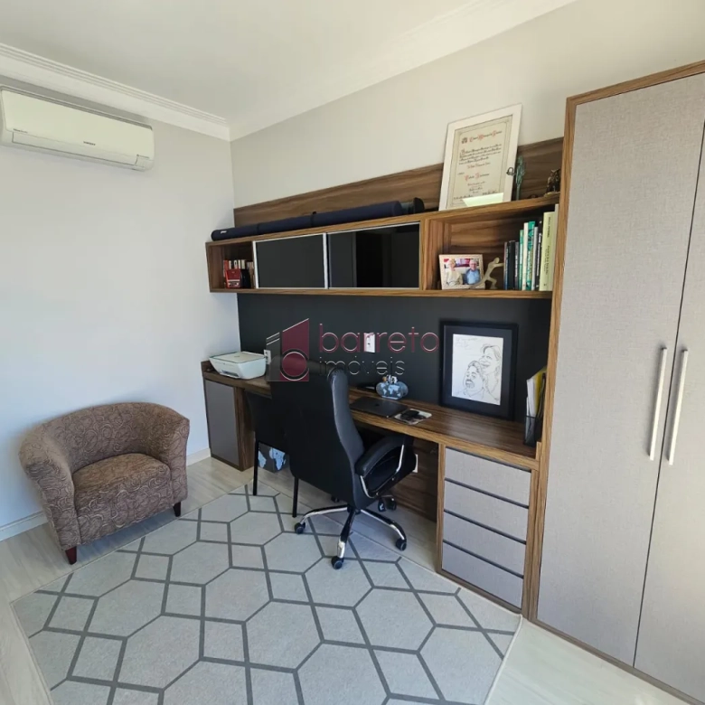CASA À VENDA NO CONDOMÍNIO QUINTA DAS ATÍRIAS EM JUNDIAÍ/SP