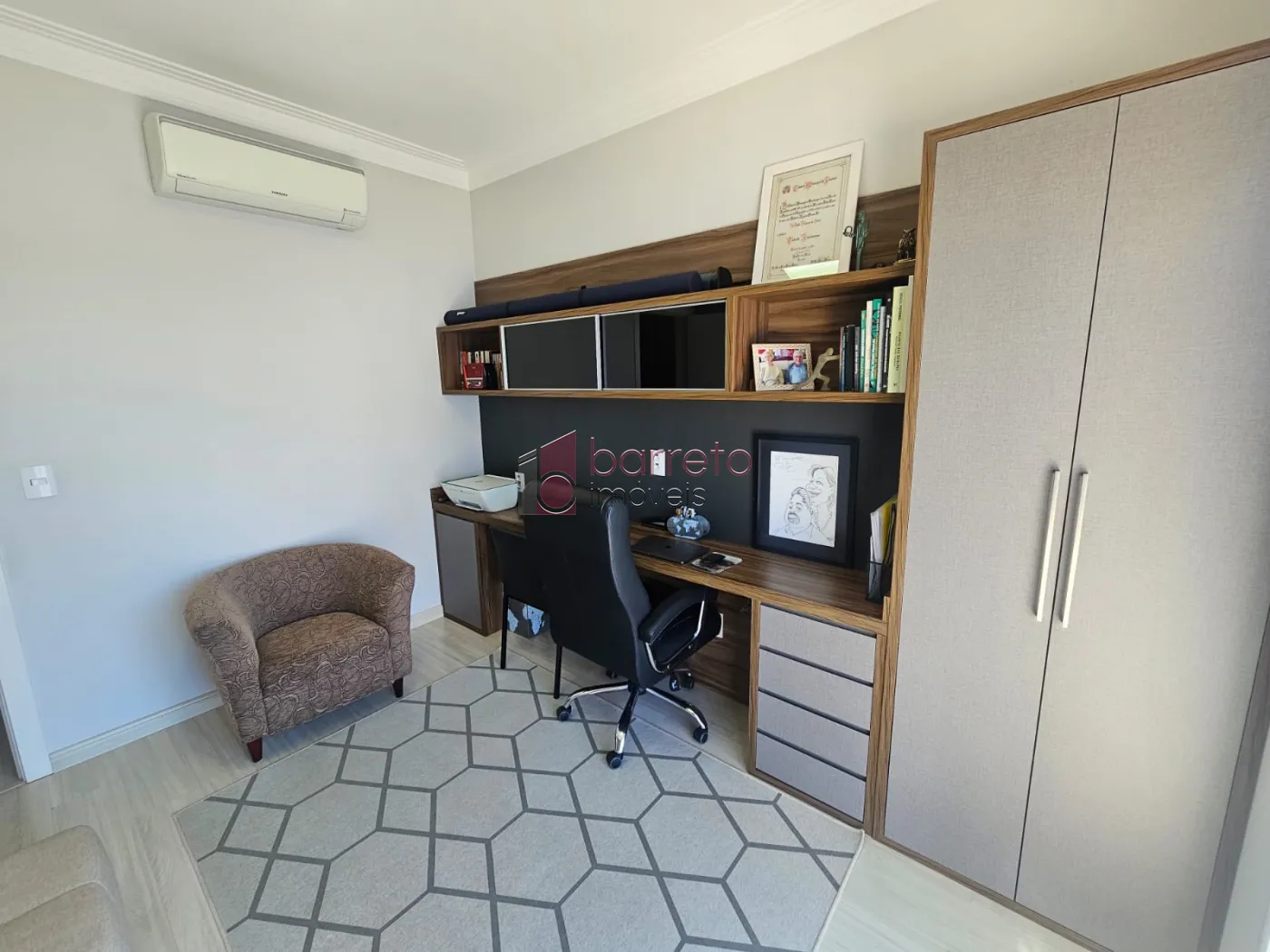 CASA À VENDA NO CONDOMÍNIO QUINTA DAS ATÍRIAS EM JUNDIAÍ/SP