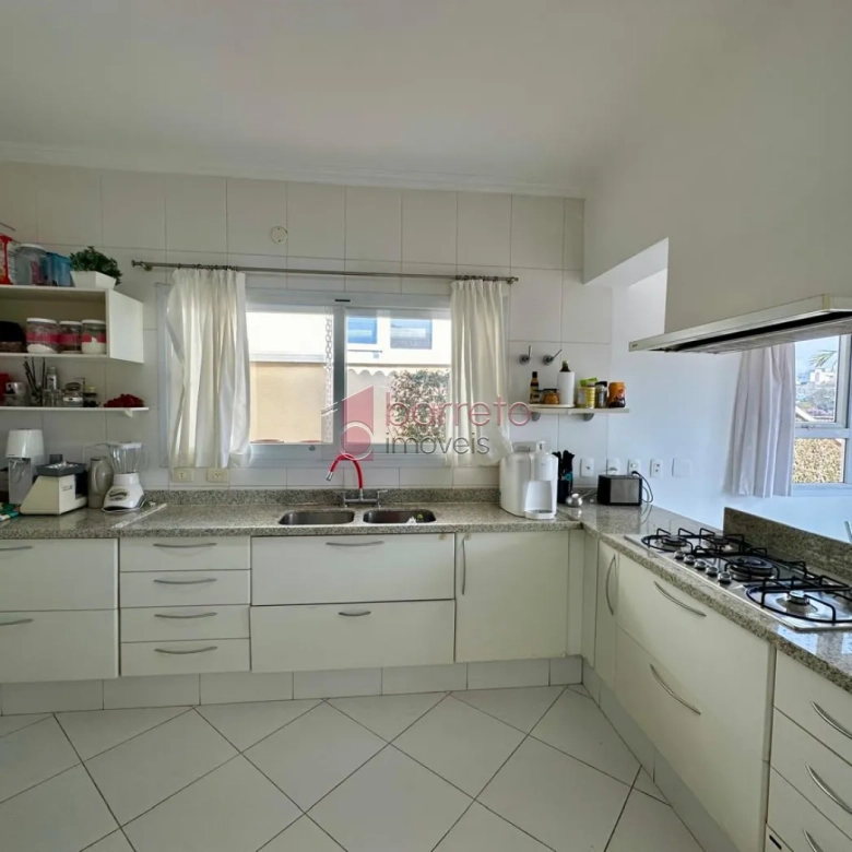 CASA COM 4 SUÍTES À VENDA NO CONDOMÍNIO PORTAL DO PARAÍSO II – JUNDIAÍ/SP
