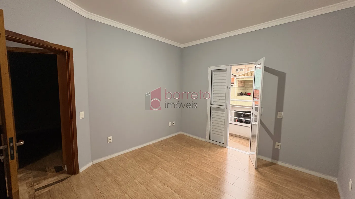 SOBRADO TRIPLEX PARA VENDA E LOCAÇÃO NO CONDOMÍNIO DOS METALÚRGICOS – JUNDIAÍ/SP
