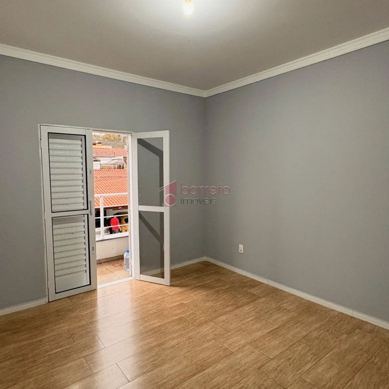 SOBRADO TRIPLEX PARA VENDA E LOCAÇÃO NO CONDOMÍNIO DOS METALÚRGICOS – JUNDIAÍ/SP