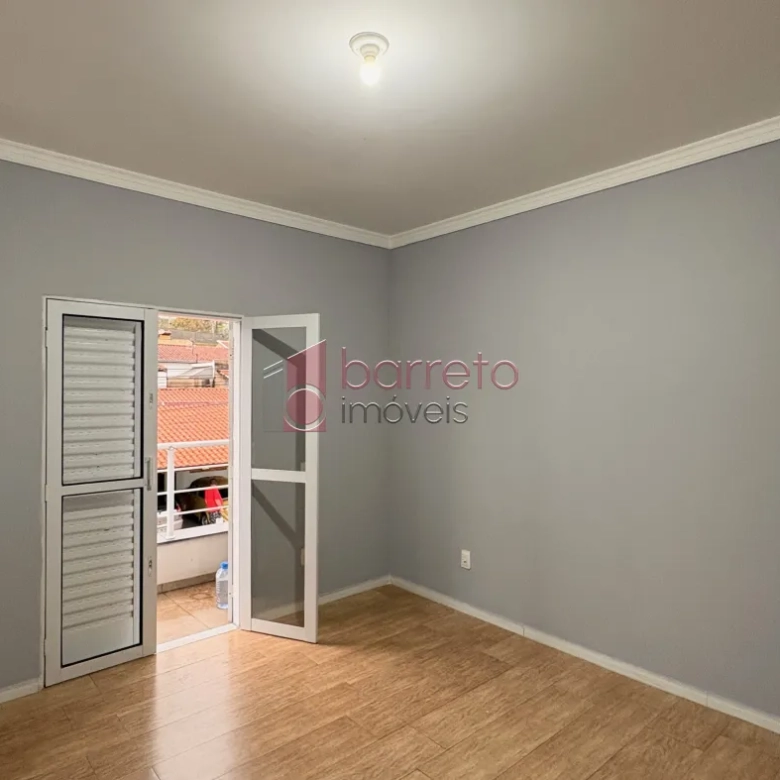 SOBRADO TRIPLEX PARA VENDA E LOCAÇÃO NO CONDOMÍNIO DOS METALÚRGICOS – JUNDIAÍ/SP