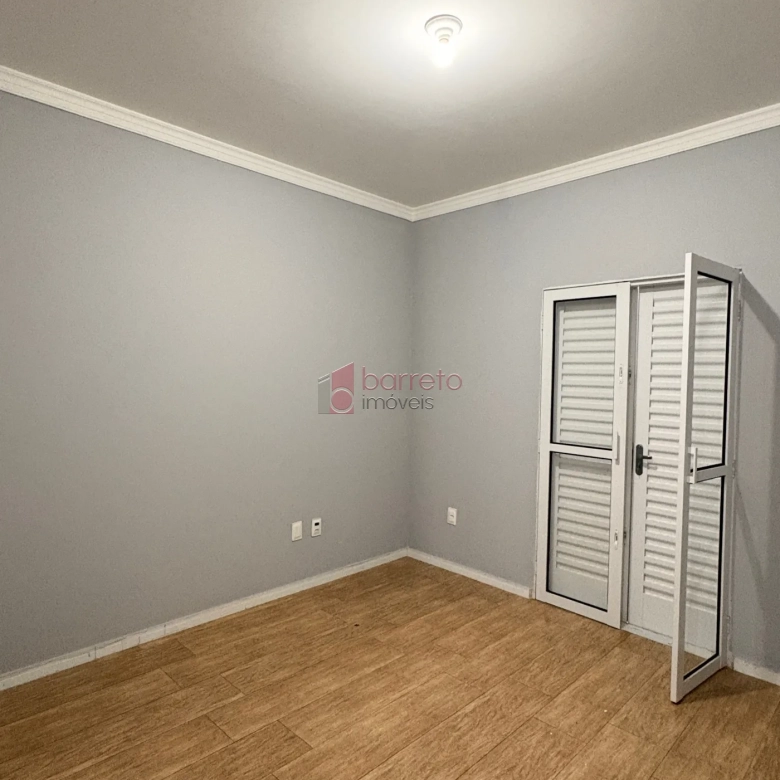 SOBRADO TRIPLEX PARA VENDA E LOCAÇÃO NO CONDOMÍNIO DOS METALÚRGICOS – JUNDIAÍ/SP