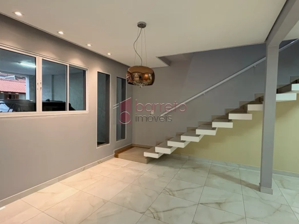 SOBRADO TRIPLEX PARA VENDA E LOCAÇÃO NO CONDOMÍNIO DOS METALÚRGICOS – JUNDIAÍ/SP