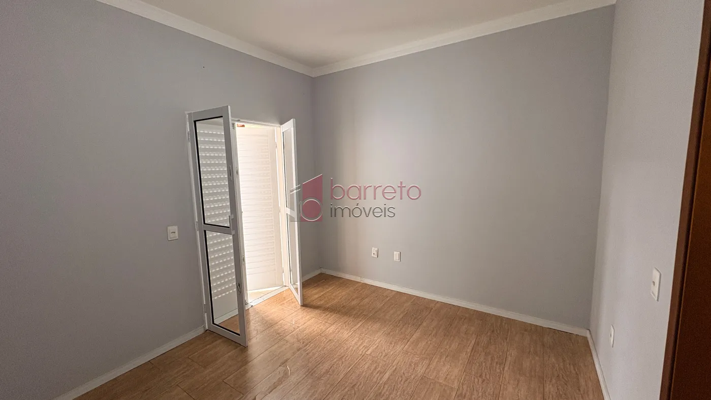 SOBRADO TRIPLEX PARA VENDA E LOCAÇÃO NO CONDOMÍNIO DOS METALÚRGICOS – JUNDIAÍ/SP
