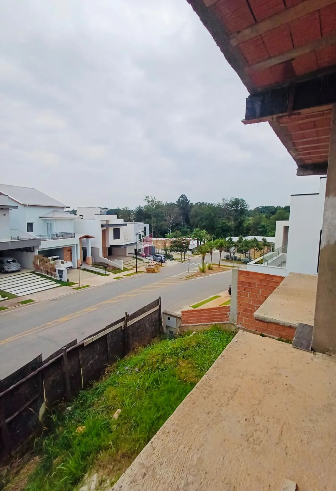 TERRENO COM CONSTRUÇÃO À VENDA NO CONDOMÍNIO BRISAS DA MATA EM JUNDIAÍ/SP