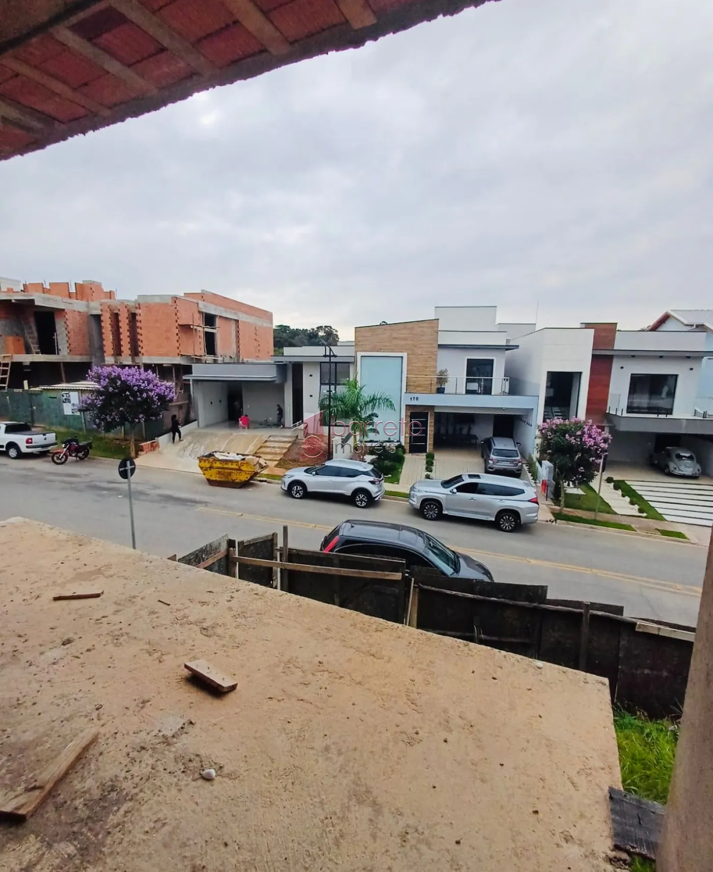 TERRENO COM CONSTRUÇÃO À VENDA NO CONDOMÍNIO BRISAS DA MATA EM JUNDIAÍ/SP