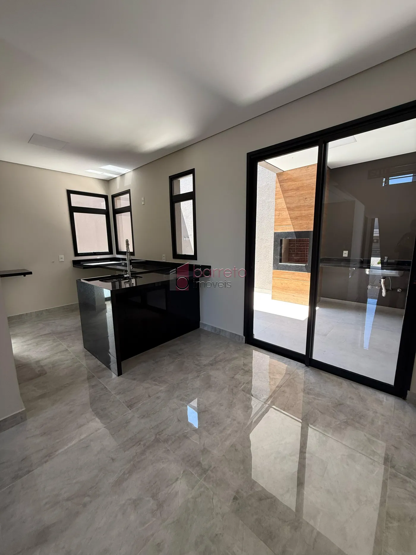 CASA À VENDA NO CONDOMÍNIO RESERVA DA MATA EM JUNDIAÍ/SP