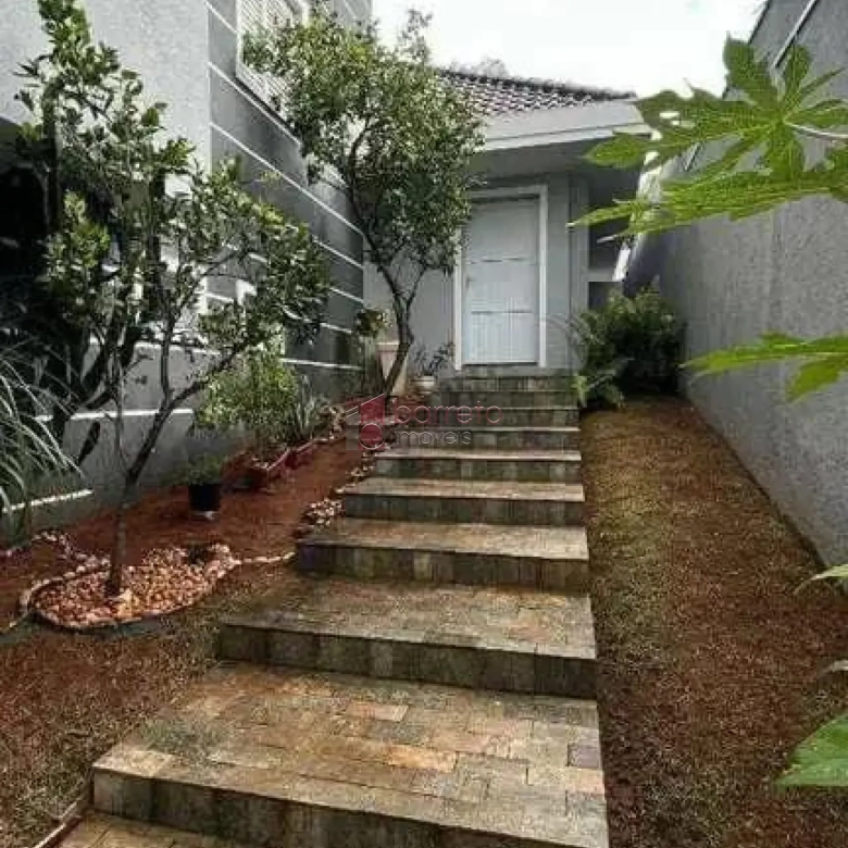 CASA À VENDA EM CONDOMÍNIO DE ALTO PADRÃO, NO BAIRRO DE JUNDIAÍ MIRIM, JUNDIAÍ – SP