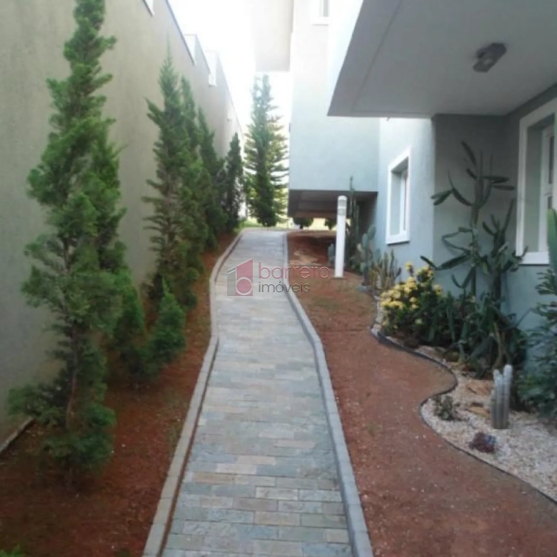 CASA À VENDA EM CONDOMÍNIO DE ALTO PADRÃO, NO BAIRRO DE JUNDIAÍ MIRIM, JUNDIAÍ – SP