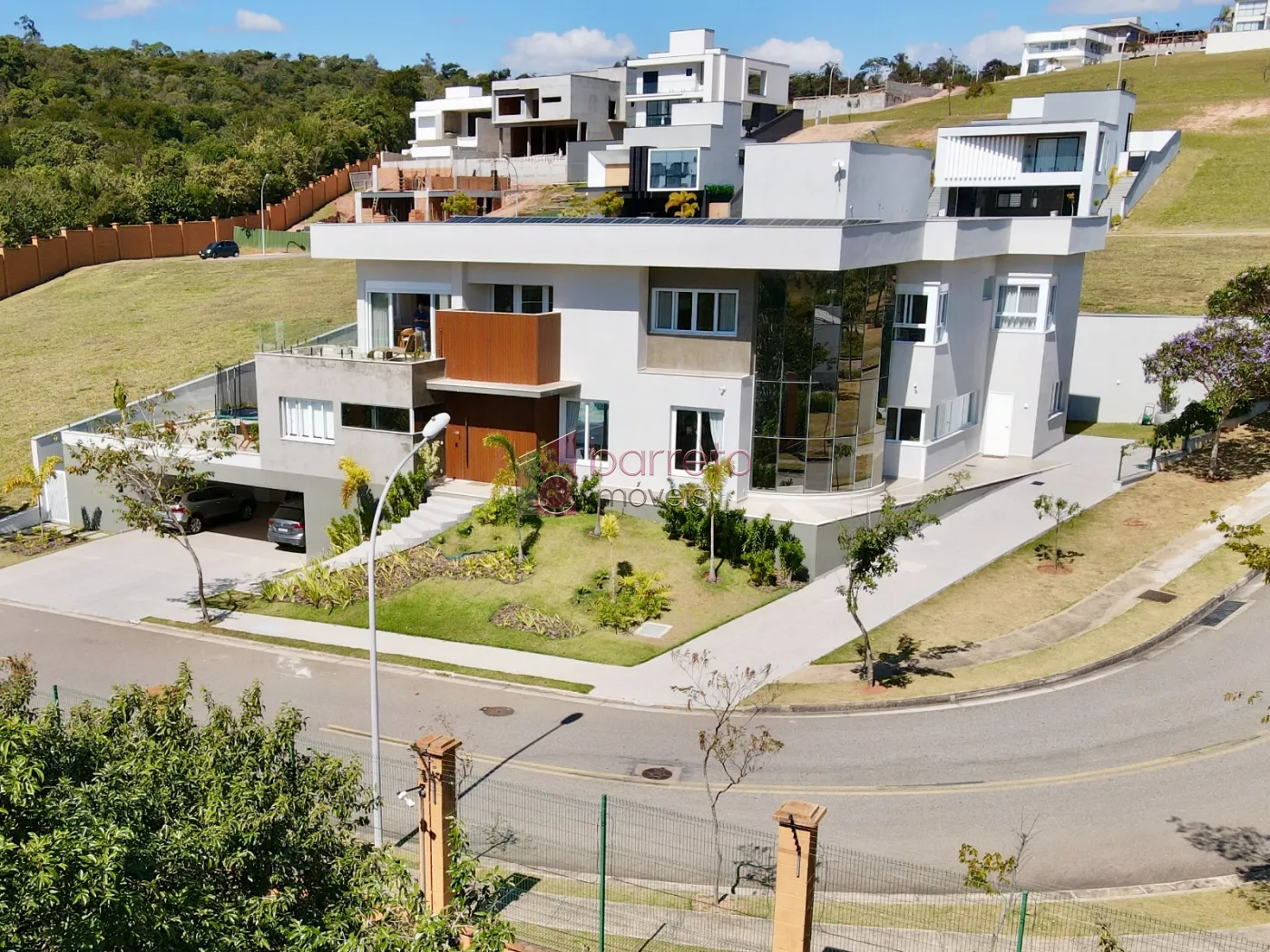 CASA COM 05 SUÍTES À VENDA NO CONDOMÍNIO ALPHAVILLE I EM JUNDIAÍ/SP