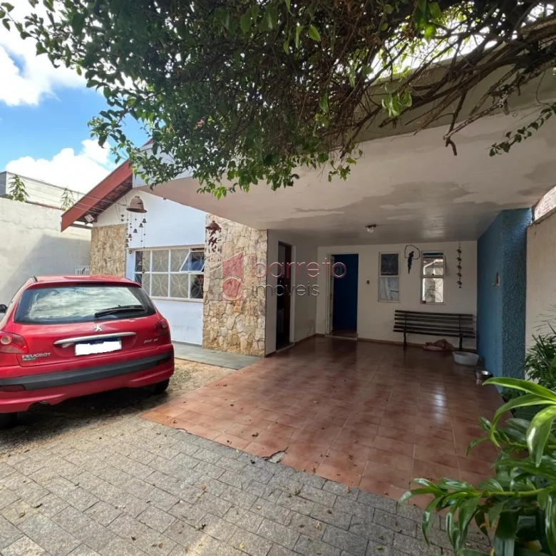 CASA À VENDA NO BAIRRO CAXAMBÚ EM JUNDIAÍ/SP