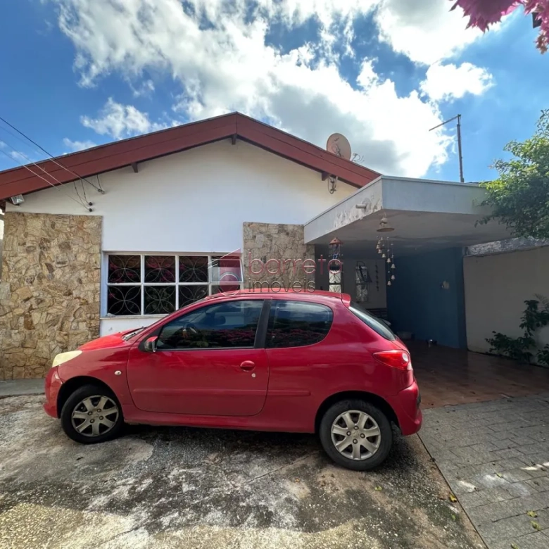 CASA À VENDA NO BAIRRO CAXAMBÚ EM JUNDIAÍ/SP