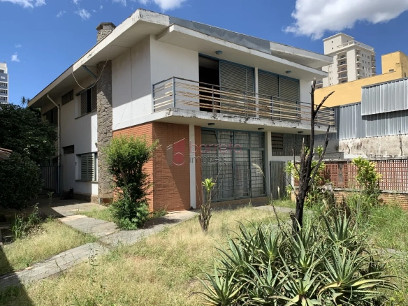 CASA COMERCIAL PARA VENDA OU LOCAÇÃO NO CENTRO – JUNDIAÍ/SP