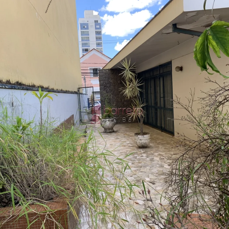 CASA COMERCIAL PARA VENDA OU LOCAÇÃO NO CENTRO – JUNDIAÍ/SP