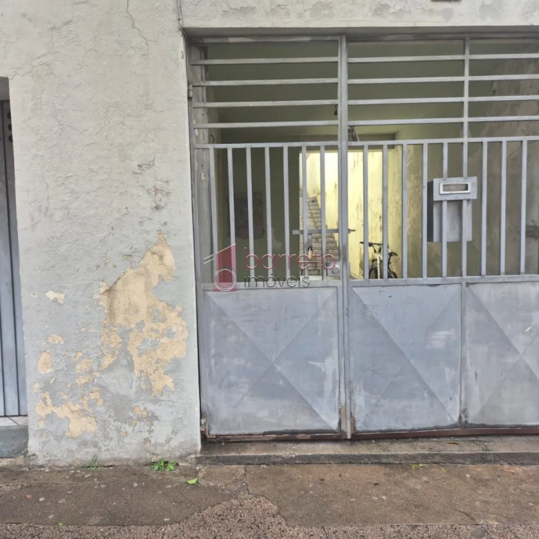 IMÓVEL COM 03 CASAS À VENDA NO CENTRO DE JUNDIAÍ/SP
