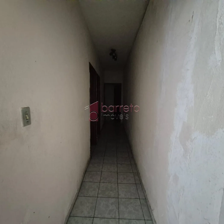 IMÓVEL COM 03 CASAS À VENDA NO CENTRO DE JUNDIAÍ/SP