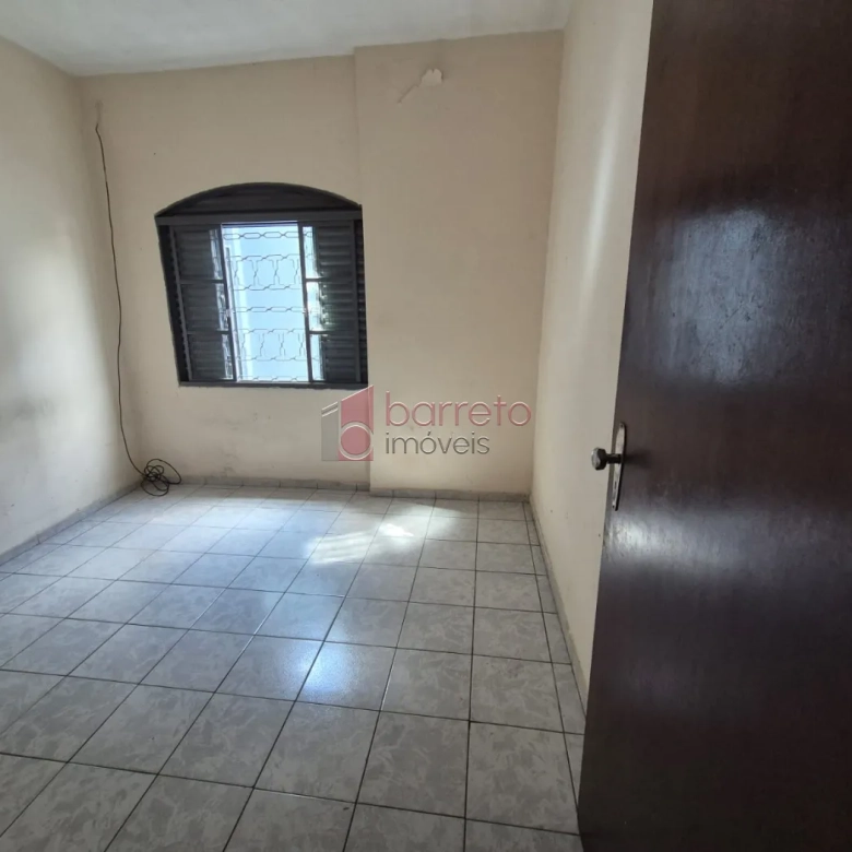 IMÓVEL COM 03 CASAS À VENDA NO CENTRO DE JUNDIAÍ/SP