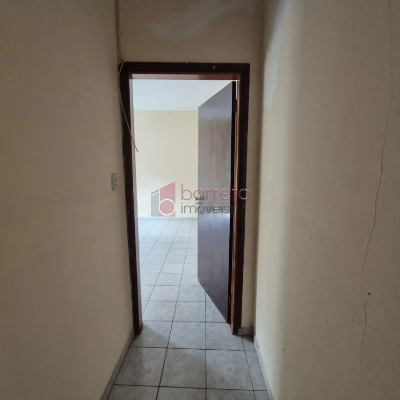IMÓVEL COM 03 CASAS À VENDA NO CENTRO DE JUNDIAÍ/SP
