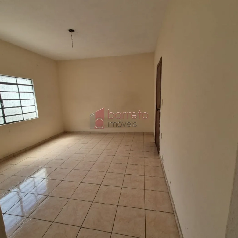 IMÓVEL COM 03 CASAS À VENDA NO CENTRO DE JUNDIAÍ/SP