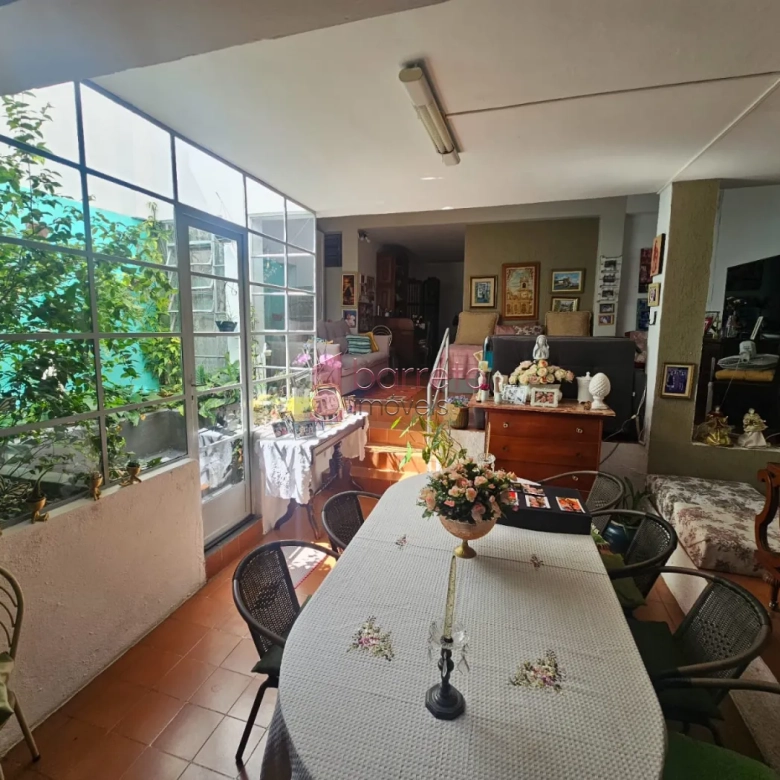 CASA À VENDA NO CENTRO DE JUNDIAÍ/SP