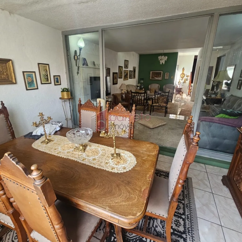 CASA À VENDA NO CENTRO DE JUNDIAÍ/SP