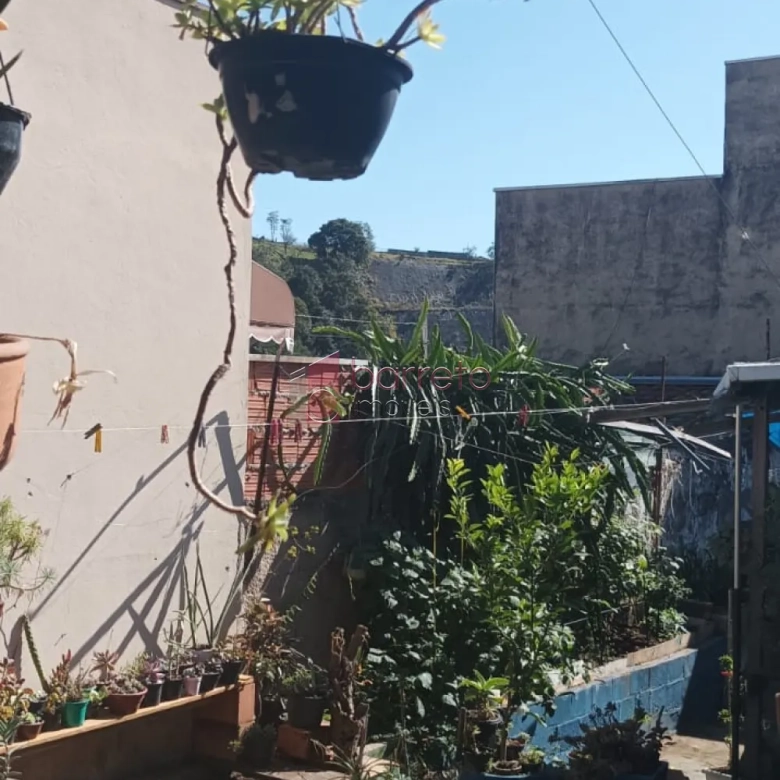 CASA COM SALÃO COMERCIAL PARA VENDA NO COLONIA – JUNDIAÍ/SP