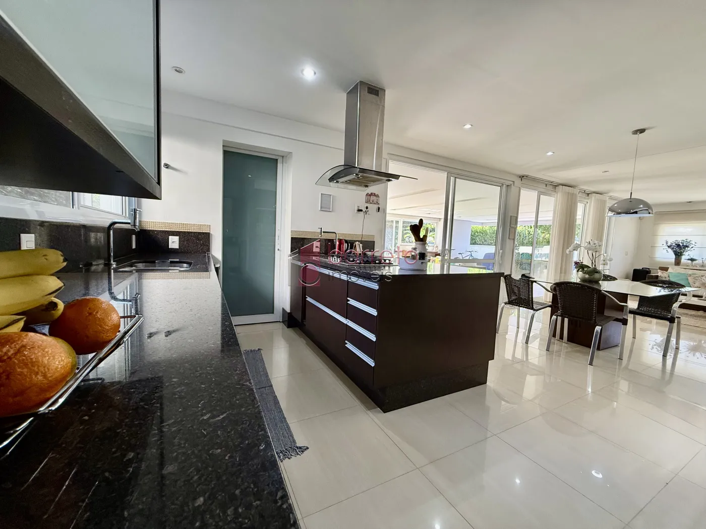 CASA À VENDA NO CONDOMÍNIO RESERVA DA SERRA – MEDEIROS – JUNDIAÍ/SP