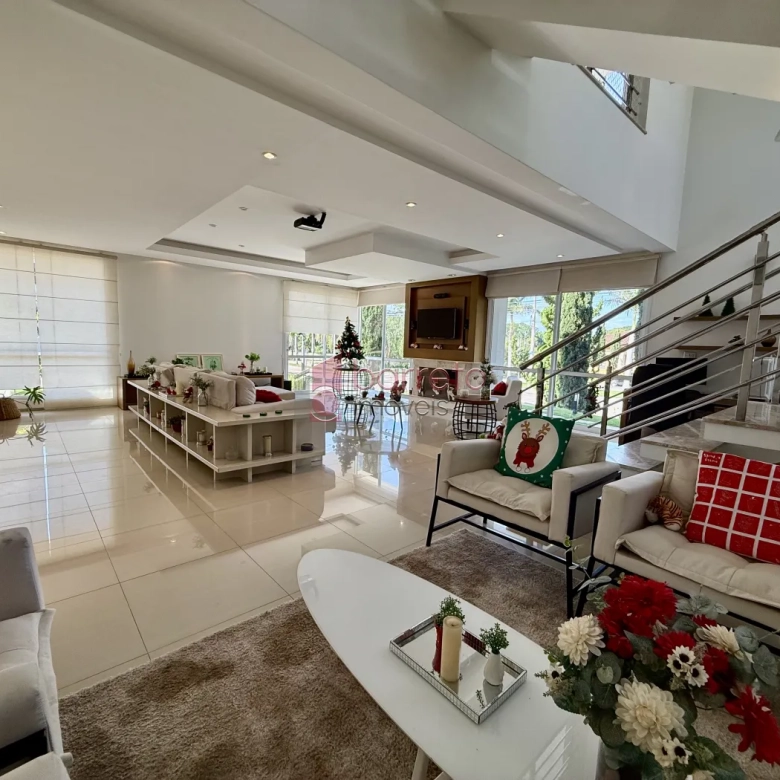 CASA À VENDA NO CONDOMÍNIO RESERVA DA SERRA – MEDEIROS – JUNDIAÍ/SP