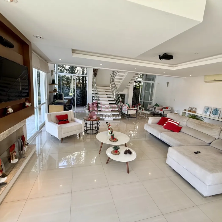 CASA À VENDA NO CONDOMÍNIO RESERVA DA SERRA – MEDEIROS – JUNDIAÍ/SP