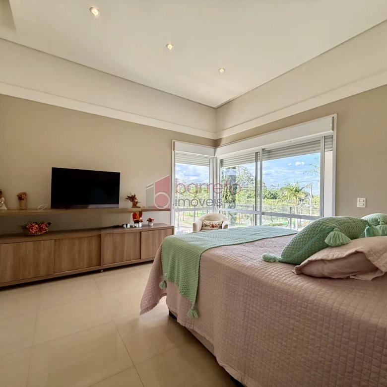 CASA À VENDA NO CONDOMÍNIO RESERVA DA SERRA – MEDEIROS – JUNDIAÍ/SP
