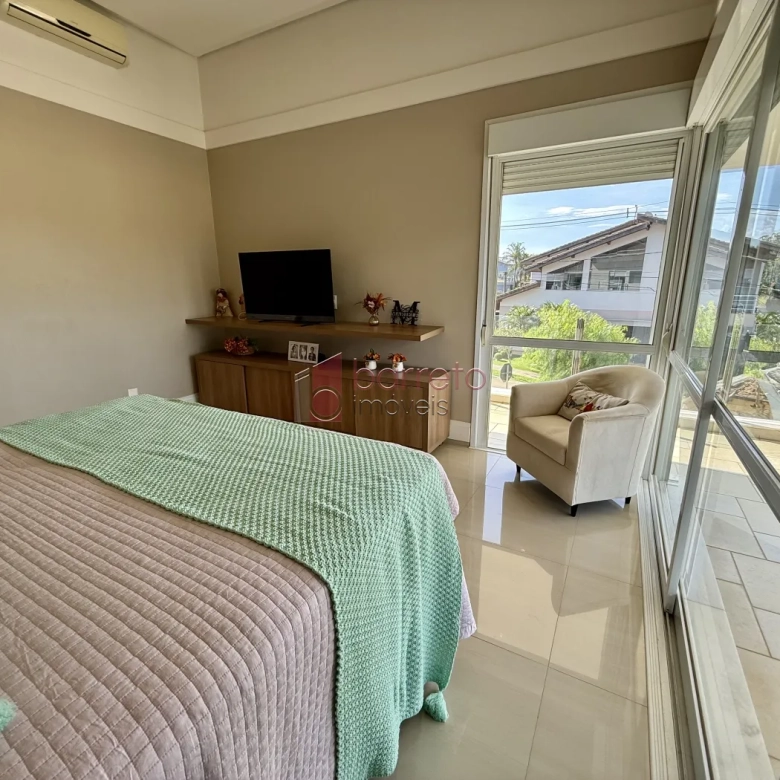 CASA À VENDA NO CONDOMÍNIO RESERVA DA SERRA – MEDEIROS – JUNDIAÍ/SP